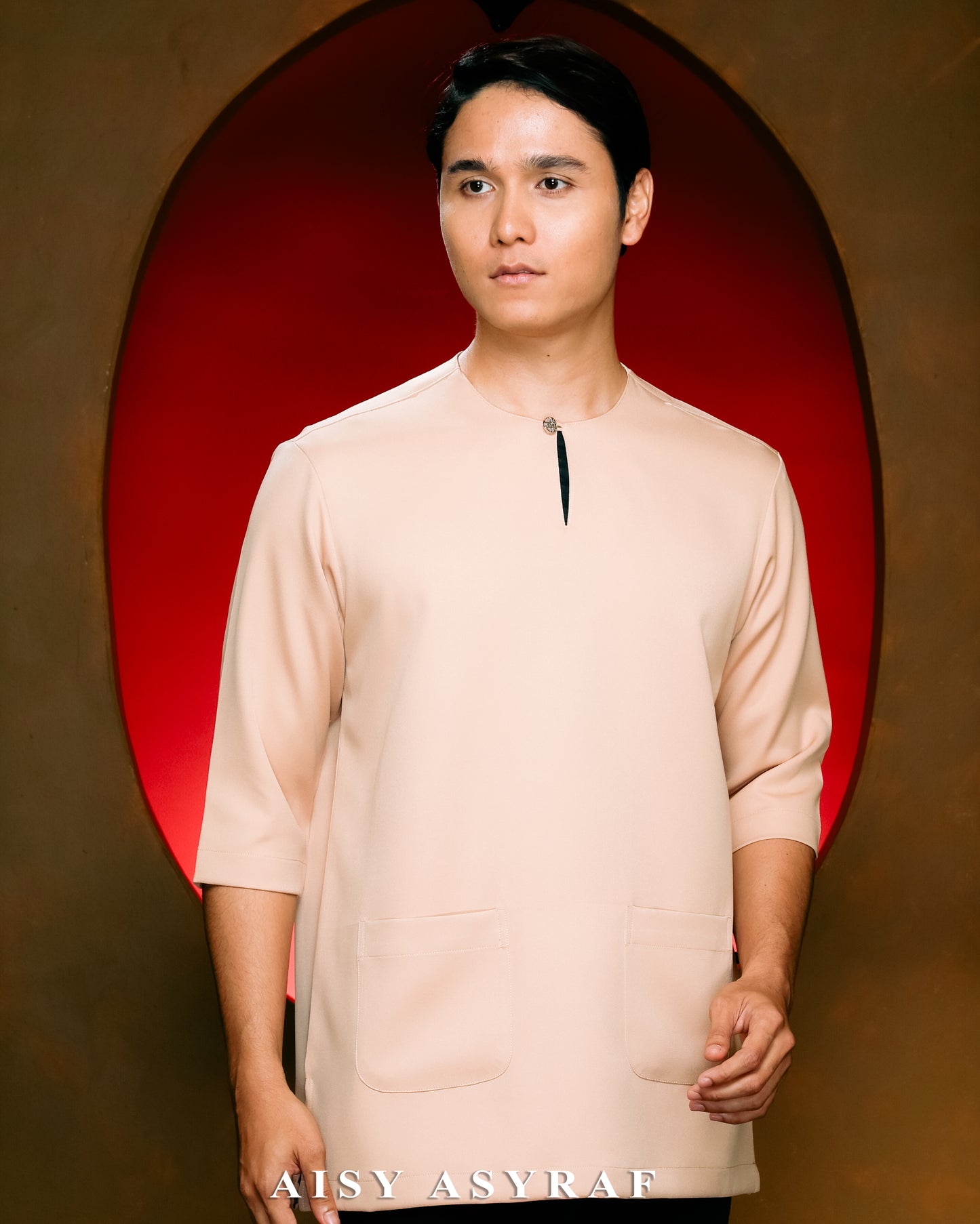 Kurta Santana - Milk Tea