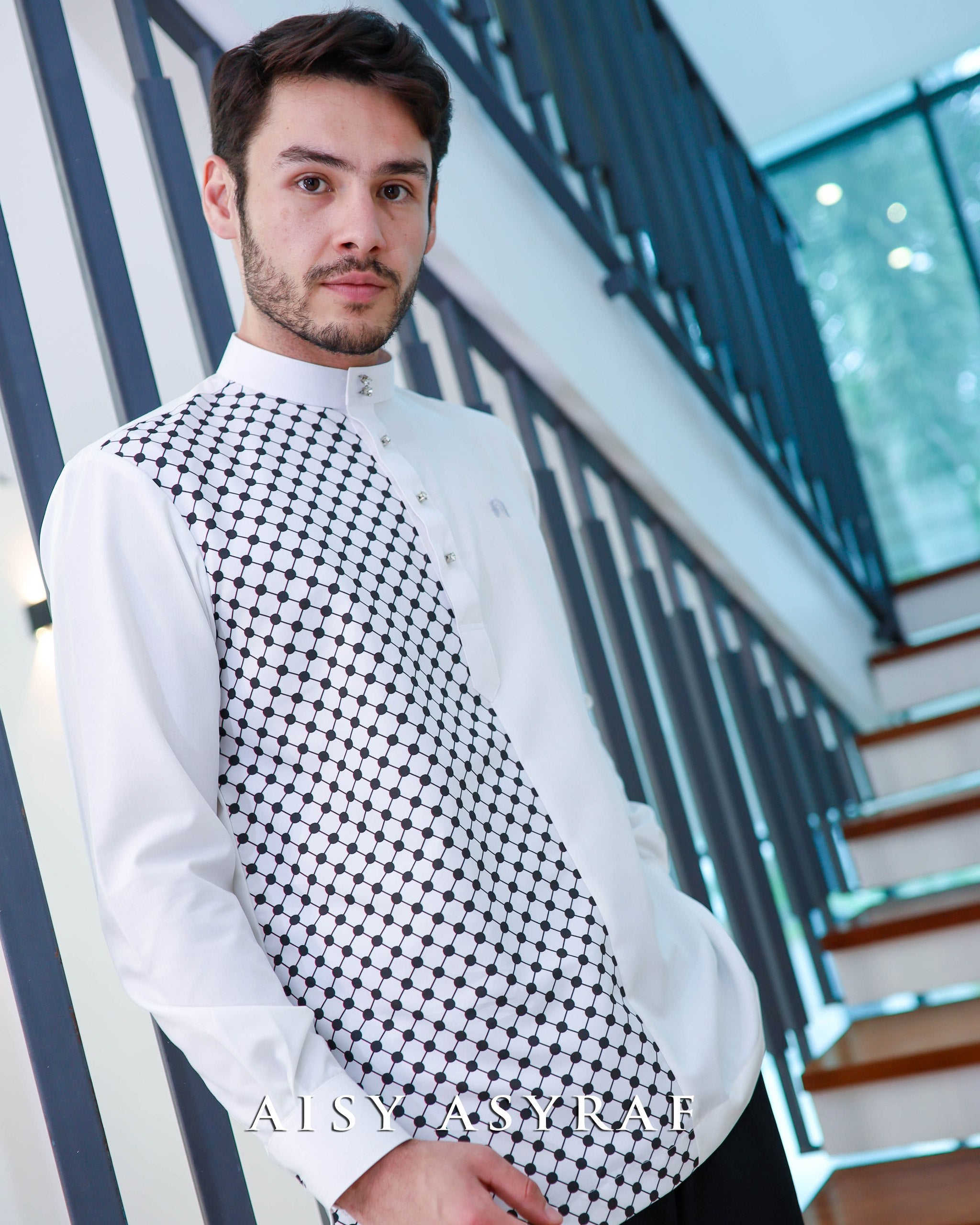Kurta Nabeela - White Abstract